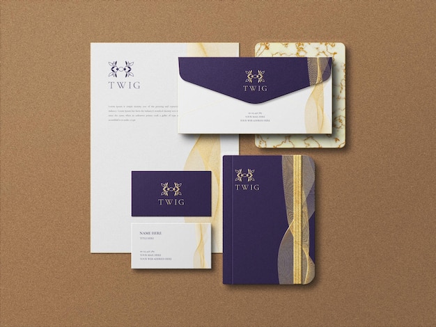 Elegantes und luxuriöses Briefpapier-Mockup-Set mit goldener Folie und Prägeeffekt