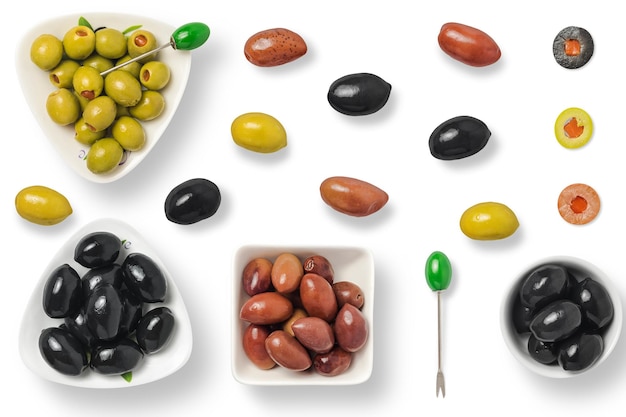 Elementi di cibo rosso nero olive verdi