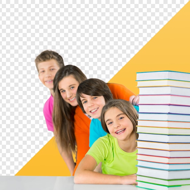 Des élèves heureux avec des livres