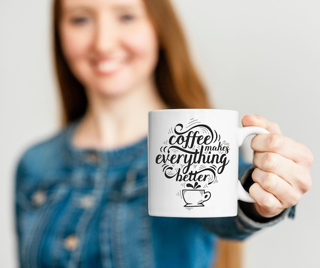 Envie uma caneca com o seu desenho aqui.