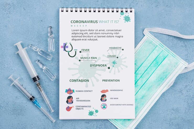 PSD escritorio médico con cuaderno y máscaras.