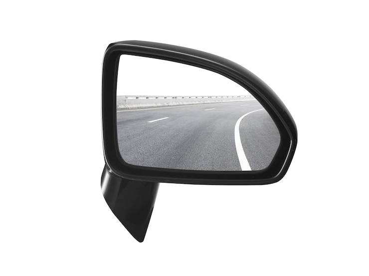 PSD un espejo retrovisor con una imagen de la carretera en su fondo transparente