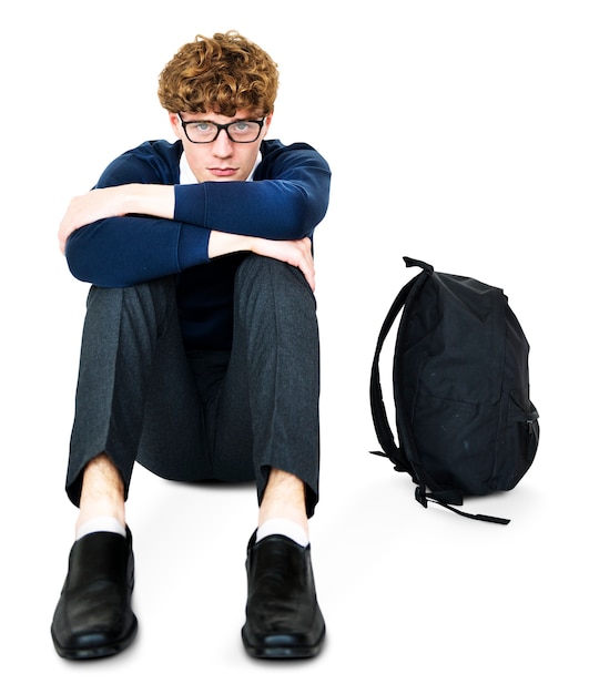 Estudante jovem estressado infeliz falhou sozinho