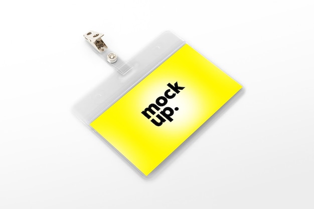Etiqueta de nombre amarilla con clip case mockup plantilla diseño psd