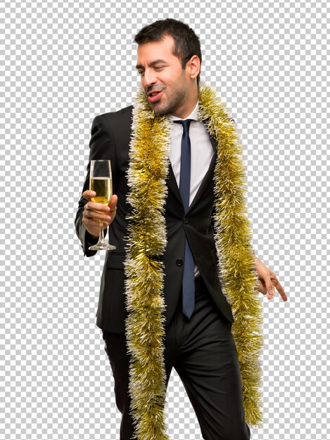 Evento de férias de natal. homem com champanhe comemorando o ano novo 2019