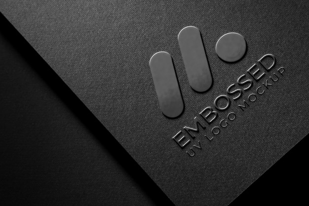 Fark-Karton-Wassertropfen-Logo-Mock-up mit Prägeeffekt
