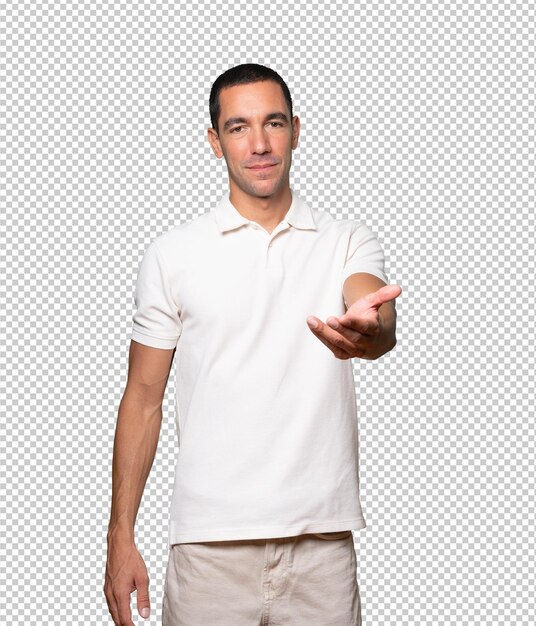 Feliz joven haciendo un gesto de bienvenida con la mano