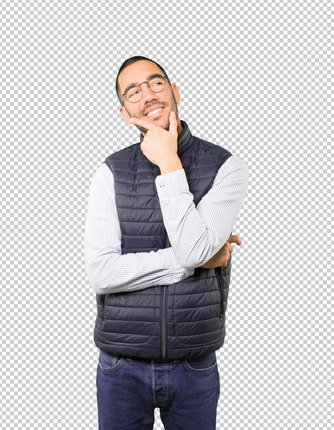 Feliz joven haciendo un gesto de duda