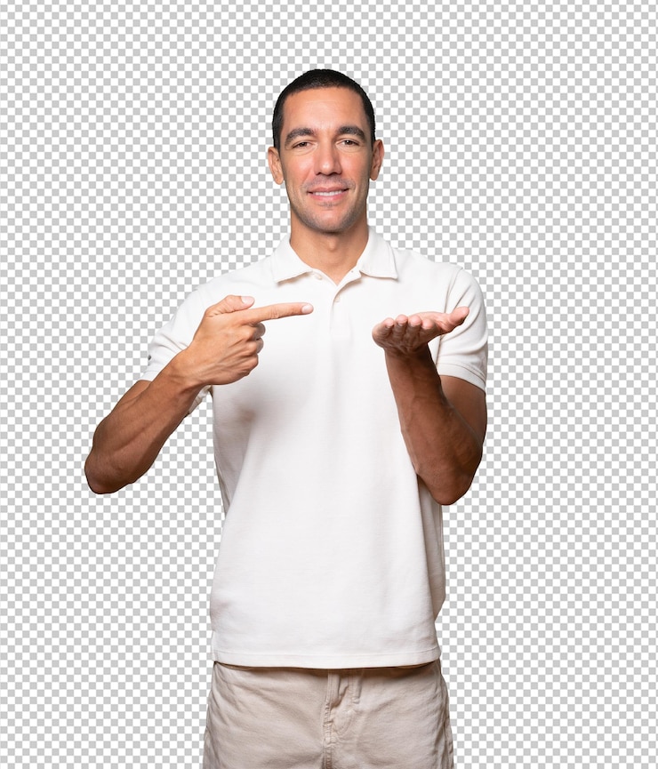 PSD feliz joven sosteniendo algo con la mano
