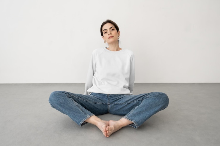 PSD une femme assise sur le sol