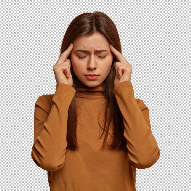 Une femme européenne déprimée et frustrée essaie de se concentrer. Elle garde l'index sur les tempes. Elle réfléchit à une décision importante. Elle ferme les yeux.