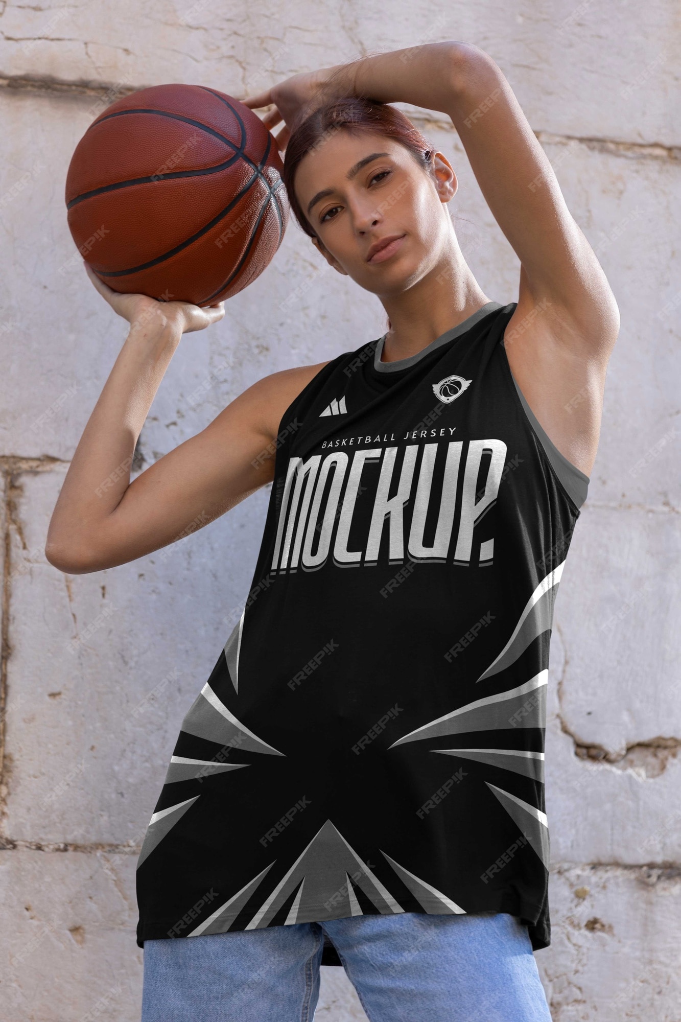 Femme Portant Une Maquette De Maillot De Basket