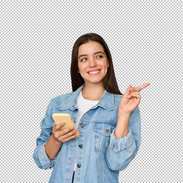 Une femme souriante pointant en tenant un smartphone