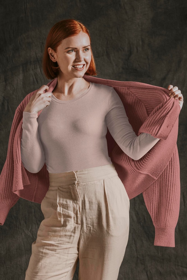 PSD des femmes à manches longues mock-up de vêtements d'automne design de mode psd