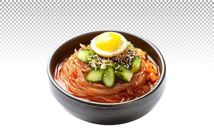 PSD los fideos picantes y fríos de bibim naengmyeon en un cuenco