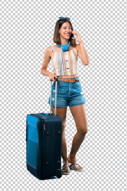 PSD fille voyageant avec sa valise en conversation avec le téléphone portable avec quelqu'un