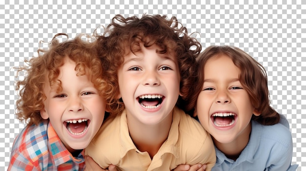 PSD filme de rosto de crianças felizes isolado em fundo transparente