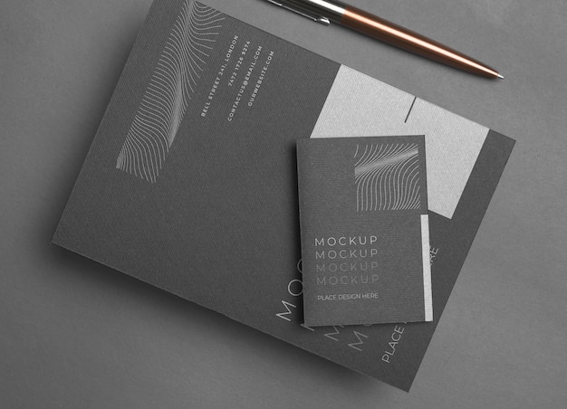Firmenbriefpapier-Mock-up-Sortiment
