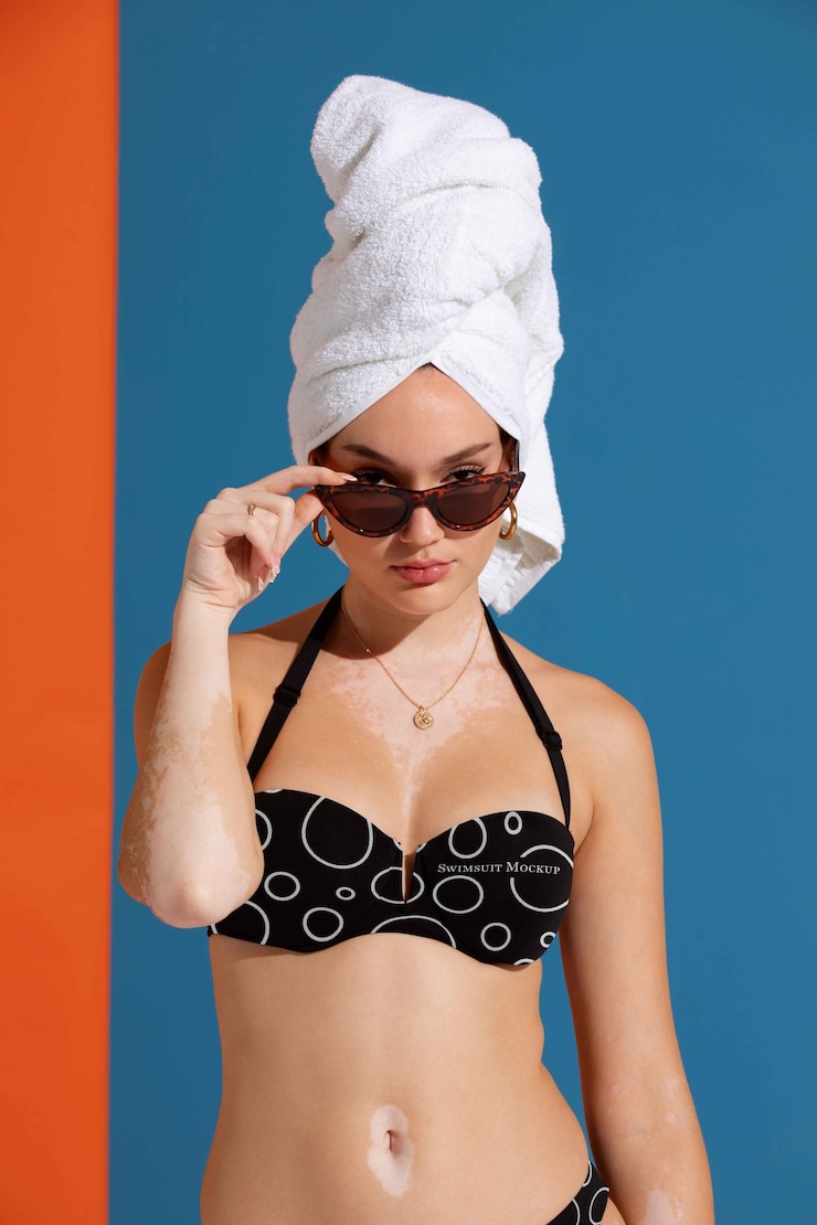 PSD frau im eleganten und glamourösen bikini