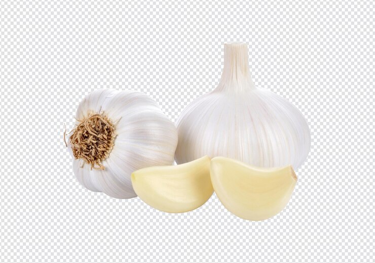 PSD fresh garlic bulbs and cloves isolated on transparent background