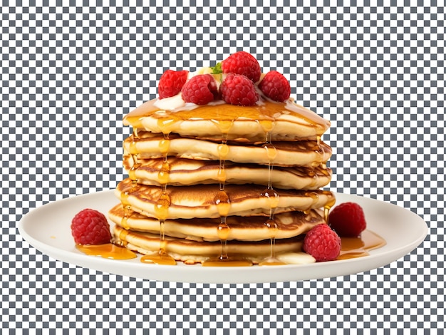 Frische Butterpfannkuchen, gestapelt mit Beeren, isoliert auf einem transparenten Hintergrund