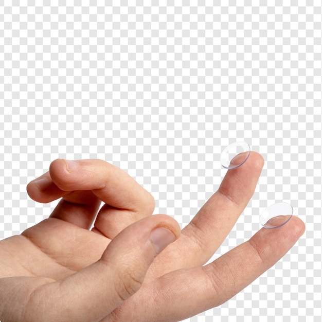 Frontansicht einer Hand, die Kontaktlinsen an Fingern hält, isoliert auf durchsichtigem Hintergrund