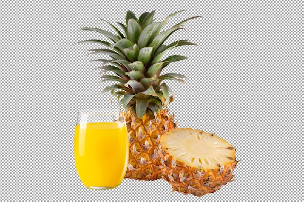 Frutas maduras de piña y un vaso de jugo de piña aislado sobre un fondo transparente