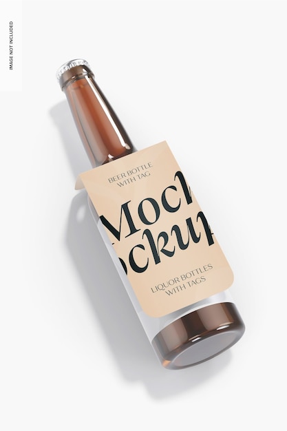 Garrafa de cerveja com modelo de etiqueta, caiu