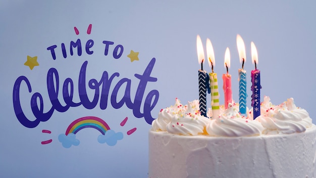 PSD gâteau aux bougies pour fêter son anniversaire