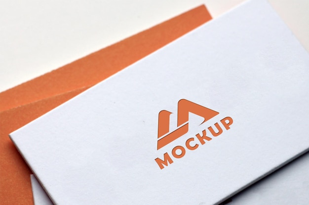 gedrucktes Logo-Mockup Papier-Logo-Mockup