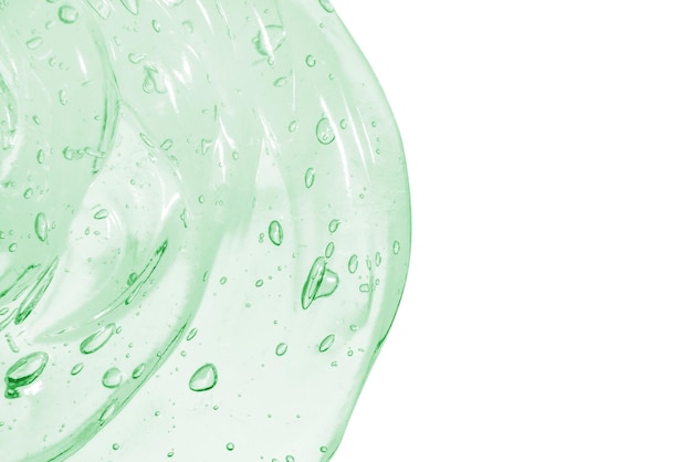 Gel vert cosmétique transparent sur fond vide