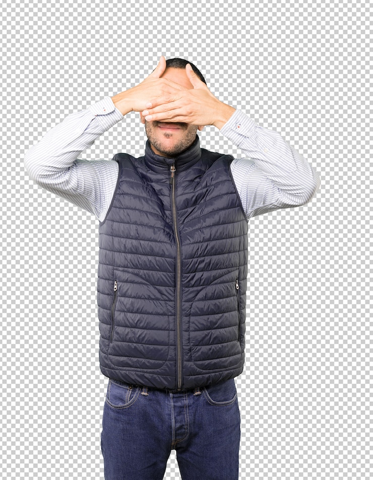 PSD giovane che si copre gli occhi con le mani