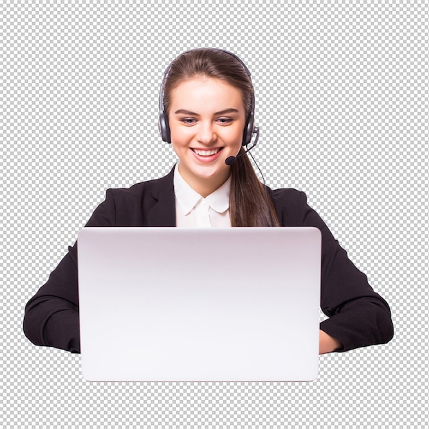 Giovane donna che lavora in ufficio con laptop e cuffie sul servizio clienti e call center a parete bianca