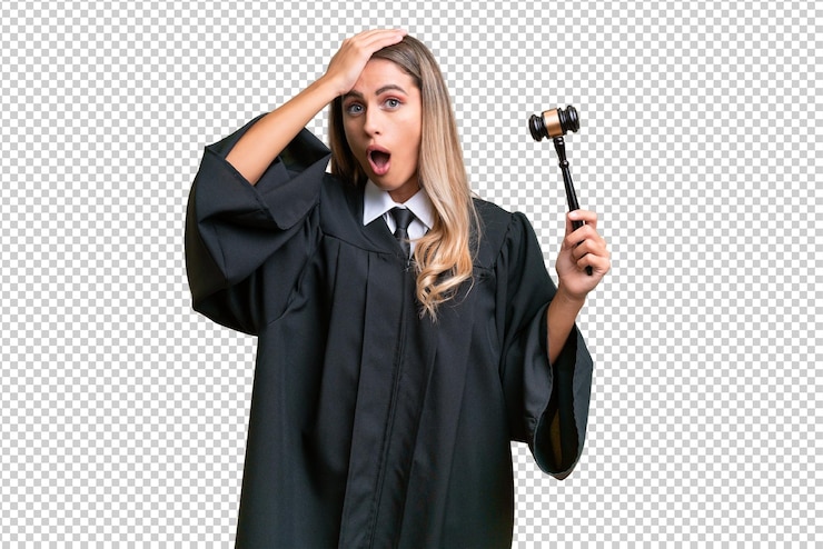 PSD giudicare la donna uruguaiana su sfondo isolato facendo gesto a sorpresa guardando di lato