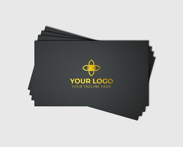 Goldenes logo-modell auf visitenkarte