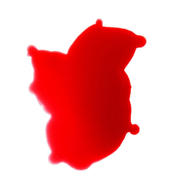 Gotas o manchas de sangre en un fondo en blanco aislado