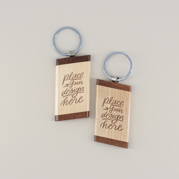 Gros plan sur une maquette de porte-clés en bois