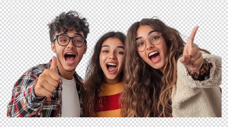 PSD grupo de jóvenes amigos latinos en un estudio expresando sorpresa y alegría ideal para redes sociales e ilustraciones de estilo de vida
