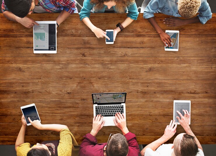 PSD grupo de personas usando la computadora