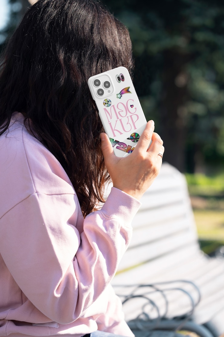 PSD hand, die telefonkastenmodell hält