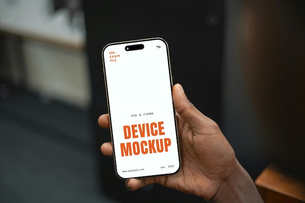 Hand-Holding-Telefon-Mockup