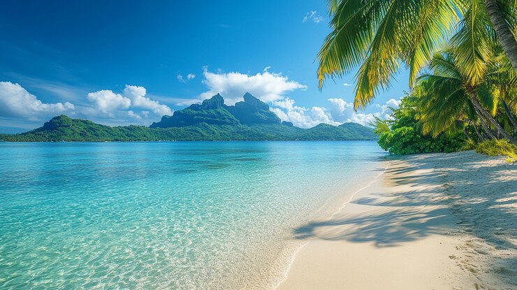 PSD una hermosa playa tropical con arena blanca, agua turquesa y palmeras en el fondo.