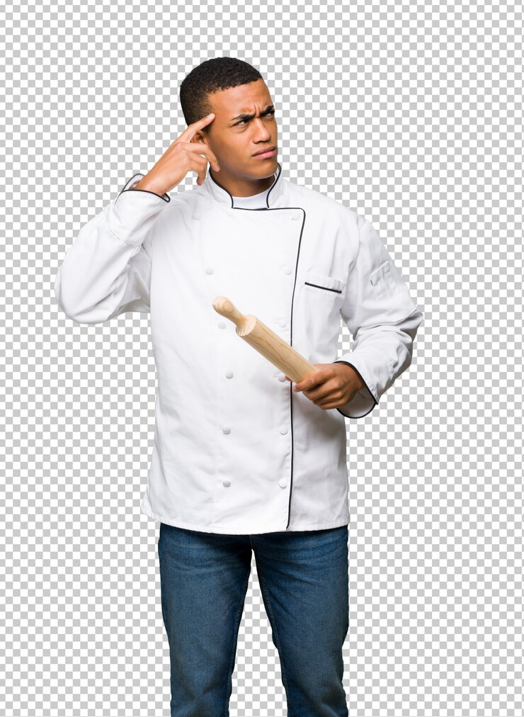 PSD hombre afroamericano joven del cocinero que tiene dudas mientras que rasguña la cabeza