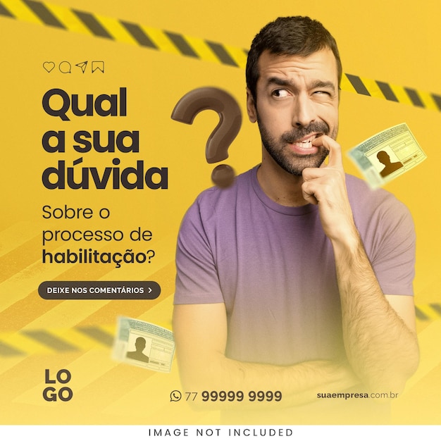 Un hombre con una camisa morada está mirando un cartel que dice "qua a suu du du dua".