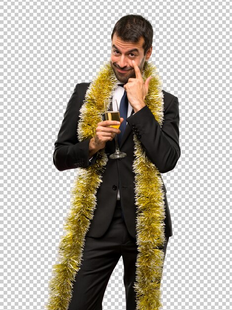 PSD hombre con champagne celebrando año nuevo 2019 mirando al frente