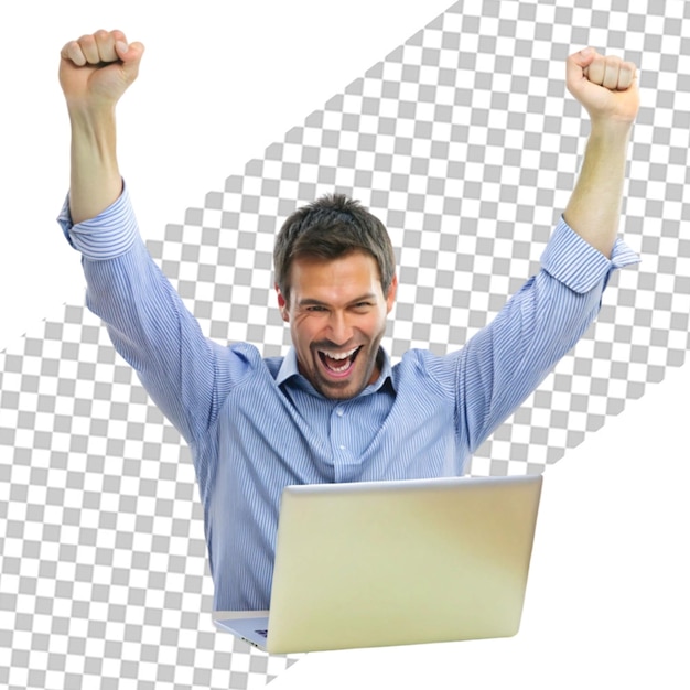 Hombre emocionado sentado frente a una computadora portátil gritando hurra por su gran éxito
