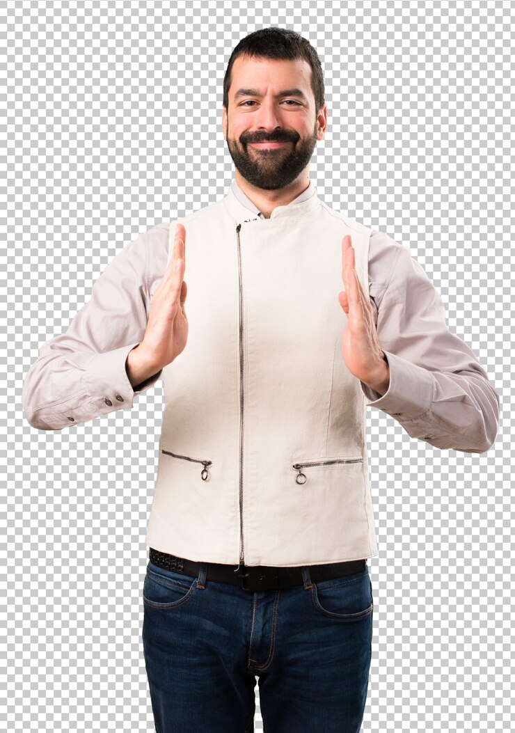 PSD hombre guapo con chaleco sosteniendo algo