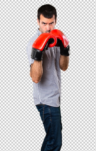 Hombre guapo con guantes de boxeo