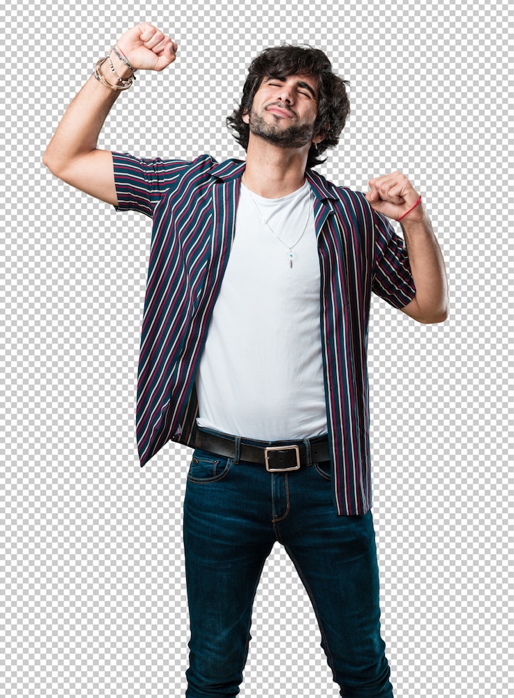 PSD hombre guapo joven escuchando música, bailando y divirtiéndose, moviéndose, gritando y expresando felicidad, concepto de libertad