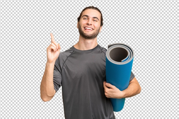Hombre guapo joven sobre fondo aislado
